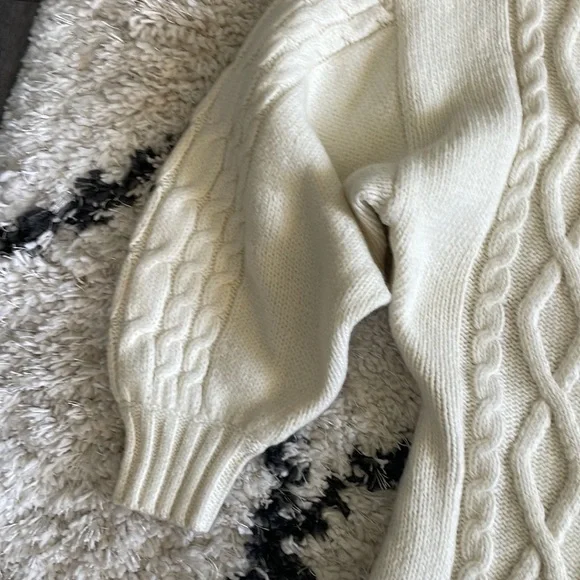 NWT H&M cable knit sweater dress - Picture 3 of 6